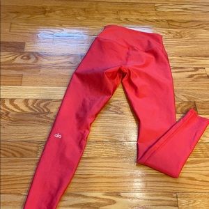 Size XS red airlift alo leggings